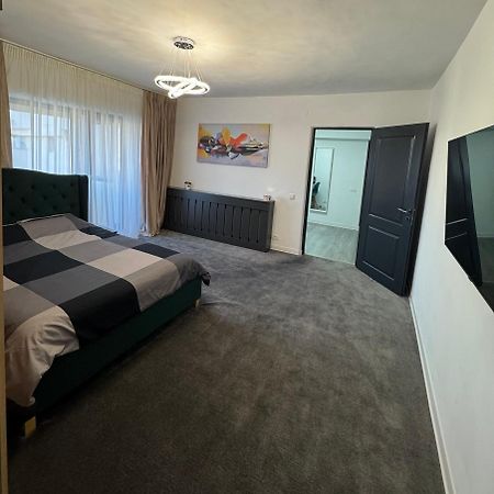 Central Apartment Zsilvásárhely Kültér fotó